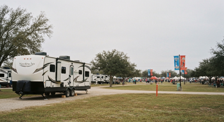 RV rental for Natchitoches Christmas Festival of Lights near Florien LA